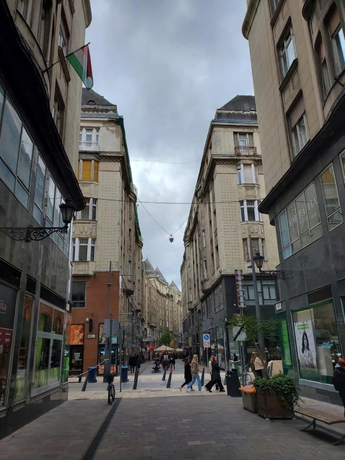 Budapest Walking Street-T Buitenkant foto